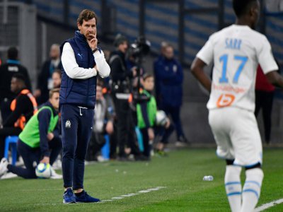 L'entraîneur portugais de Marseille, André Villas-Boas (g), lors du match de Ligue 1 face à Brest, au Vélodrome, le 29 novembre 2019 - GERARD JULIEN [AFP/Archives]