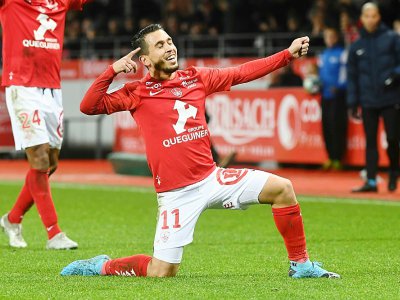 Le milieu argentin Cristian Battocchio s'est offert un triplé dans le large succès de Brest face à Strasbourg, le 3 décembre 2019 en Bretagne - Fred TANNEAU [AFP]