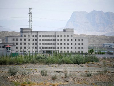 Un "centre de formation professionnelle" supposé être en réalité un centre de détention pour des musulmans d'ethnie ouïghoure, le 2 juin 2019 à Artus, au Xinjiang - GREG BAKER [AFP/Archives]