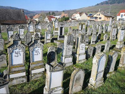 Le cimetière juif de Westhoffen, le 4 décembre 2019, après la profanation de 107 tombes - PATRICK HERTZOG [AFP]