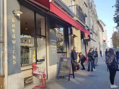 L'Arrêt gourmand est situé boulevard Maréchal-Leclerc, vers le Théâtre de Caen. - Charlotte Hautin