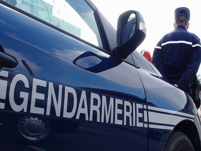 La gendarmerie a arrêté un voleur à Yvetot. Il avait laissé des traces lors de sa fuite. - Illustration