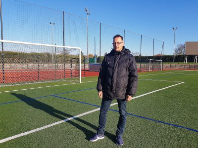 Rachid Hamzaoui et ses joueurs vont accueillir Créteil sur la pelouse du stade Baquet, le samedi 7 décembre, en Coupe de France de foot. - Joris Marin