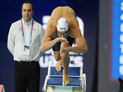 Florent Manaudou lors de la demi-finale du 50 m des championnats d'Europe de natation en petit bassin, le 6 décembre 2019 à Glasgow - NEIL HANNA [AFP]