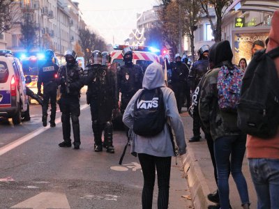 jeudi 5 décembre, les forces de l'ordre avaient interpellés neuf individus à la fin de la manifestation. - Léa Quinio