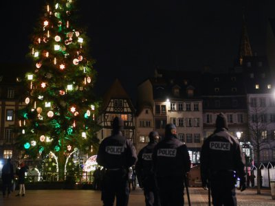 Patrouille de police près du marché de Noël après l'attentat, à Strasbourg, le 11 décembre 2018 - Alain JOCARD [AFP/Archives]