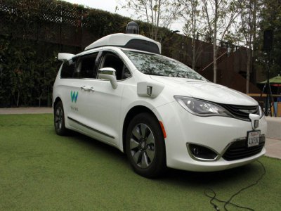 Une voiture autonome de Waymo/Google ici le 8 mai 2019 dans le parking du géant de l'internet à Mountain View (Californie) - Glenn CHAPMAN [AFP]