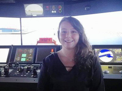 Claire Luneau, devant le simulateur de navigation de l'École nationale supérieure maritime du Havre. - Joris Marin