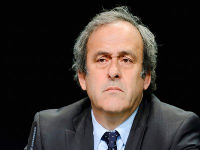 Michel Platini, alors président de l'UEFA, lors d'une conférence de presse le 28 mai 2015 - Fabrice COFFRINI [AFP/Archives]