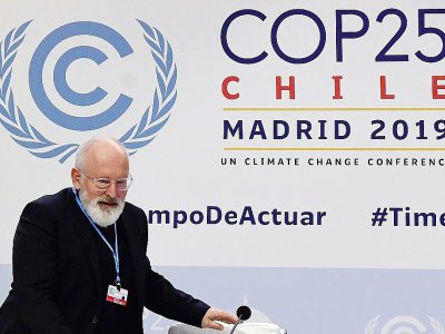 Le vice-président de la Commission européenne Frans Timmermans présente à la COP25 à Madrid jeudi le "Pacte vert" de l'Union européenne - CRISTINA QUICLER [AFP]