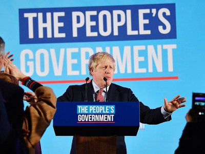 Le Premier ministre britannique Boris Johnson célèbre sa victoire aux élections législatives le 13 décembre 2019 dans le centre de Londres - Ben STANSALL [AFP]