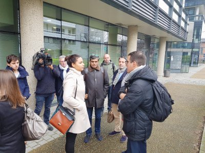 Le candidat repreneur indien CTS au milieu des représentants du CSE de Remade - Amaury Tremblay