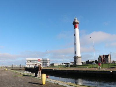 Le phare du port de Ouistreham. - Célia Caradec