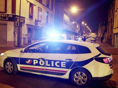 La police du Havre est intervenue mercredi 18 décembre dans un camp des gens du voyage après des tirs contre une école. - Illustration