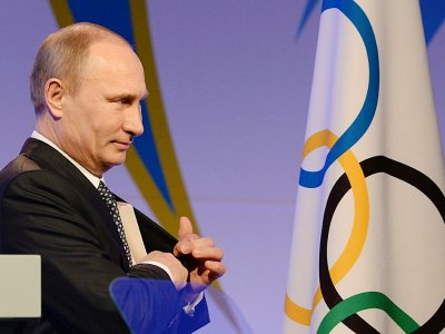 Le président russe Vladimir Poutine lors d'une réception à Sotchi, à la veille de l'ouverture des Jeux olympiques d'hiver de 2014, le 6 février 2014 - Andrej ISAKOVIC [AFP/Archives]