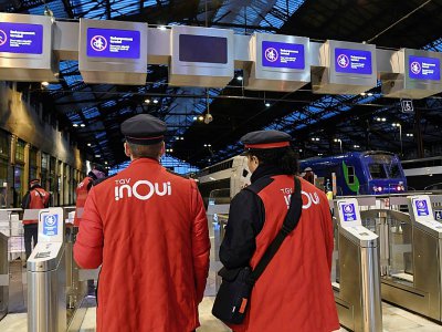 Photo prise pendant la grève des agents SNCF, Gare de Lyon à Paris, le 12 novembre 2019 - Bertrand GUAY [AFP/Archives]