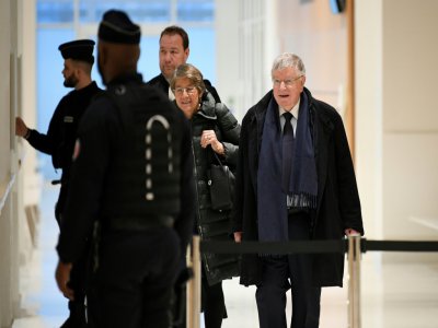 L'ex-PDG de France Telecom, Didier Lombard, arrive au tribunal de grande instance de Paris, pour le verdict du procès pour "harcèlement moral", le 20 décembre 2019 - Lionel BONAVENTURE [AFP]