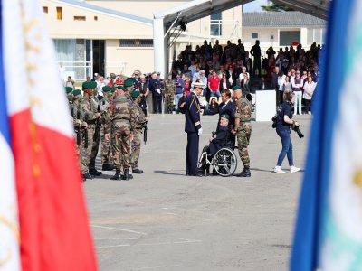 Léon Gautier et Emmanuel Macron s'étaient rencontrés le 6 juin dernier, à l'occasion du 75e anniversaire du Débarquement. - Célia Caradec