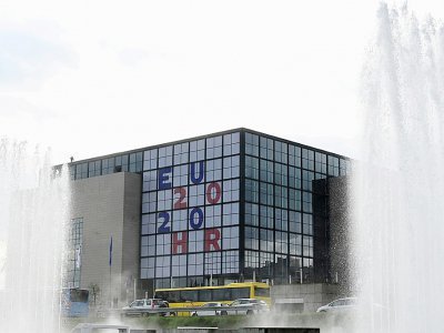 La Bibliothèque nationale à Zagreb, siège de la présidence croate de l'Union européenne, le 20 décembre 2019 - Denis  LOVROVIC [AFP]
