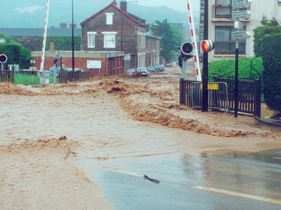 La rue de l'Inondation à Fécamp est souvent inondée (comme ici en 2002). - Benjamin Loesel