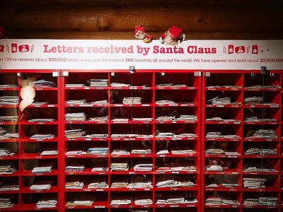 Les lettres reçues par le père Noël dans son village, près de Rovaniemi, en Laponie finlandaise, le 2 décembre 2019. - Jonathan NACKSTRAND [AFP]