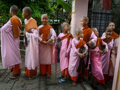 Quelques unes des 66 filles accueillies par le couvent boudhiste de Mingalar Thaikti, le 19 octobre 2019 - Ye Aung THU [AFP]