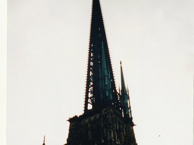 La cathédrale de Rouen avait souffert de la tempête de 1999 qui avait fait chuter un des quatre clochetons. - Isabelle Revol