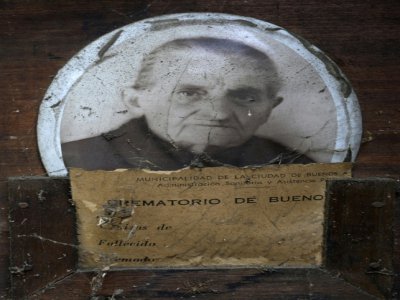 Une urne funéraire au cimetière de Chacarita à Buenos Aires, le 26 novembre 2019 - JUAN MABROMATA [AFP/Archives]