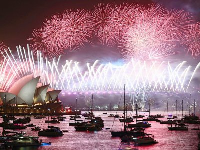 Feux d'artifice du Nouvel An à Sydney le 1er janvier 2020 - PETER PARKS [AFP]