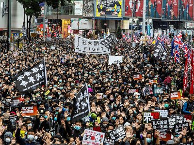 Imposante manifestation pro-démocratie à Hong Kong, le 1er janvier 2020 - ISAAC LAWRENCE [AFP]