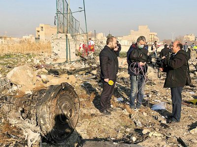 Sur les lieux du crash d'un avion de ligne ukrainien à Téhéran, le 8 janvier 2020 - - [AFP]