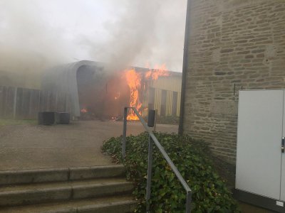 L'entrée de l'école maternelle de Vassy a été endommagée le mercredi 8 janvier. - Commune de Valdallière
