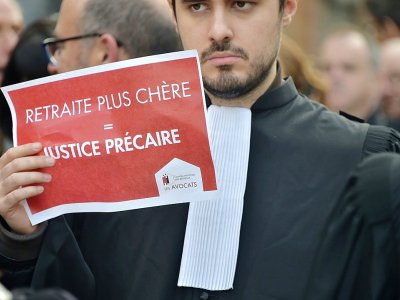 Un avocat mobilisé contre la réforme des retraites à Toulouse, le 9 janvier 2020 - Pascal PAVANI [AFP]