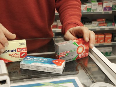 Certains médicaments ne sont plus disponibles en libre-service dans les officines depuis le mercredi 15 janvier.