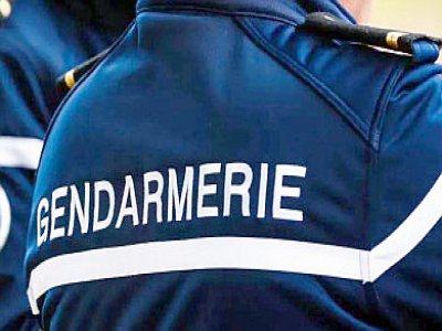Les gendarmes de la Manche, aidés de l'hélicoptère de la section aérienne de la gendarmerie de Rennes, ont retrouvé un homme de 30 ans qui avait informé ses proches de ses intentions de mettre fin à ses jours. - LCC