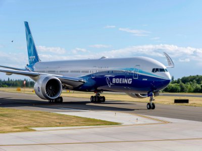 Photo diffusée le 21 janvier 2020 par Boeing de son avion long courrier 777X lors d'un test au sol - Tim Stake [BOEING/AFP]