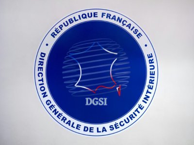 Les sept suspects interpellés lundi lors d'un coup de filet antiterroriste dans le Finistère transférés à la DGSI. - GERARD JULIEN [AFP/Archives]