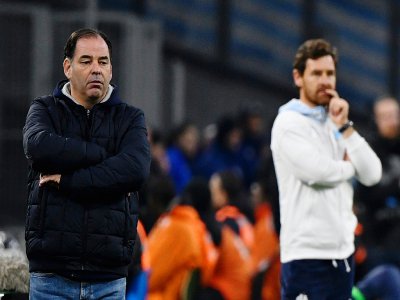 Les entraîneurs d'Angers Stéphane Moulin (g) et de l'OM André Villas-Boas, le 25 janvier 2020 à Marseille - GERARD JULIEN [AFP]