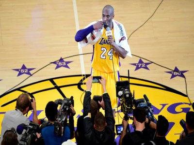 Kobe Bryant lors de son dernier match à Los Angeles le 13 avril 2016 - FREDERIC J. BROWN [AFP/Archives]