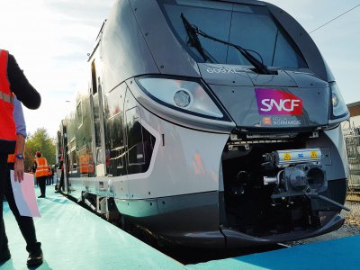 La mise en service des nouveaux trains Omneo est prévue au fur et à mesure, sur les axes Paris/Caen et Paris/Deauville/Trouville notamment.
