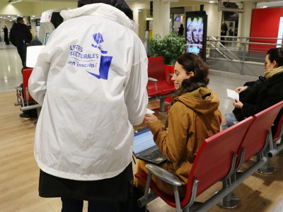 Une opération de sensibilisation a été menée ce mercredi 29 janvier dans la gare SNCF de Rouen pour rappeler les règles aux électeurs.