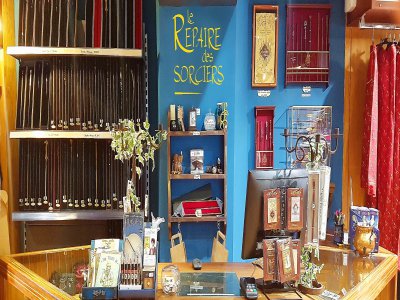 Le "Repaire des Sorciers" s'installe dans la galerie marchande d'Hérouville-Saint-Clair à partir du samedi 8 février. - Repaire des sorciers