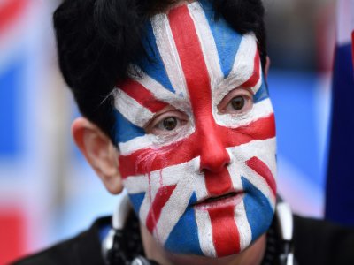 Partisans et opposants au Brexit près du Parlement, le 31 janvier 2020, à quelques heures du départ du Royaume Uni de l'Union européenne, le 31 janvier 2020 - Glyn KIRK [AFP]