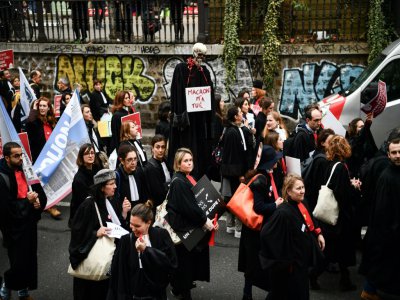 Manifestation d'avocats contre la réforme des retraites, à Paris le 3 février 2020 - Christophe ARCHAMBAULT [AFP]