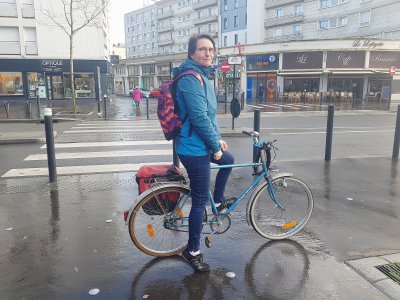 Isabelle Bailleul, chargée de projets à l'association La Roue Libre, est venue dans les locaux de Tendance Ouest Le Havre, à vélo… - Joris Marin