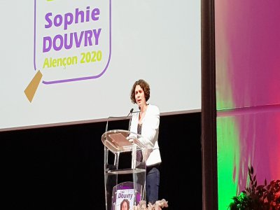 Sophie Douvry mène la liste Alençon Autrement, dans le cadre de la campagne pour les élections municipales des 15 et 22 mars à Alençon. - Eric Mas