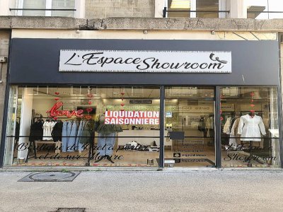 La boutique, installée rue du Général-Leclerc à Rouen, propose du sur-mesure pour femmes.