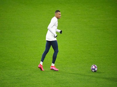 L'attaquant du Paris-SG, Kylian Mbappé, à l'entraînement avec l'équipe la veille du match de Ligue des champions face au Borussia, à Dortmund, le 17 février 2020 - Ina FASSBENDER [AFP]