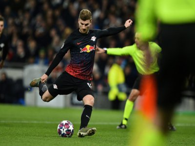 L'attaquant de Leipzig Timo Werner transforme un penalty contre Tottenham, en 8es de finale de Ligue des champions, le 19 février 2020 à Londres - Glyn KIRK [IKIMAGES/AFP]