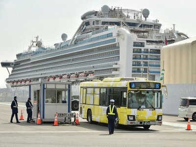 Le navire de croisière Diamond Princess en quarantaine dans le port de Yokohama, le 20 février 2020 au Japon - Kazuhiro NOGI [AFP]